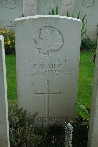 Canada Cemetery Tilloy Les Cambrai - King, Frederick William